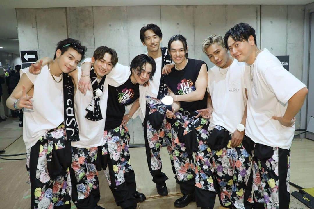 今市隆二のインスタグラム：「STARS TOUR 開幕💥  初日に来て下さった皆さんありがとうございました✨✨✨✨✨✨✨  #三代目JSOULBROTHERS #STARS #人生一度きりじゃない」
