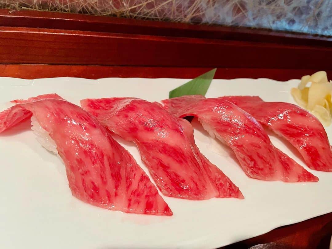 西川七海さんのインスタグラム写真 - (西川七海Instagram)「たまにはごはんも載せてみる 最近の外食は焼肉かうどんばっかりだなあ😴  お肉の部位はみすじが1番好きなのですが、初めて行ったみすじという名前のみすじ推しのお店がとってもおいしかったです🐮  #都内の美味しい焼肉やさん教えて🐮」3月19日 21時11分 - n.nanami0703