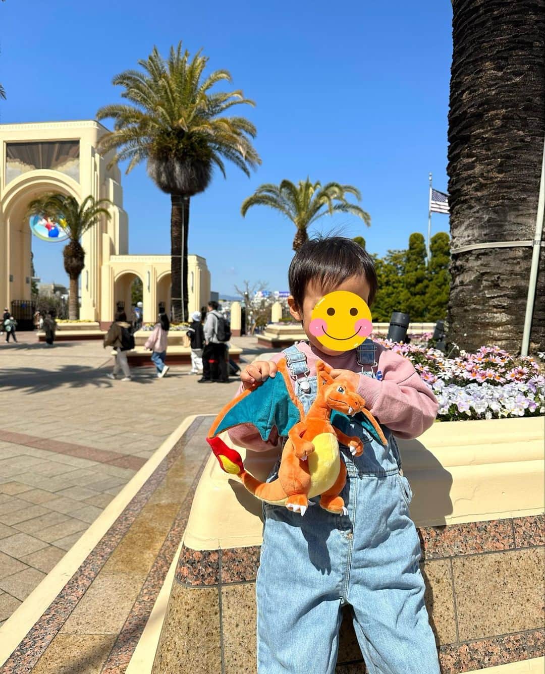 姫奈さんのインスタグラム写真 - (姫奈Instagram)「.  そうくん念願のポケモンのパレード🥰  朝から夜までしっかり遊んだ👦🏻🫶 かいくんが大きくなってきて、 お揃いのお洋服も増えて来た♡可愛い✨  #usj #ユニバ」3月19日 21時13分 - hinapin_0210