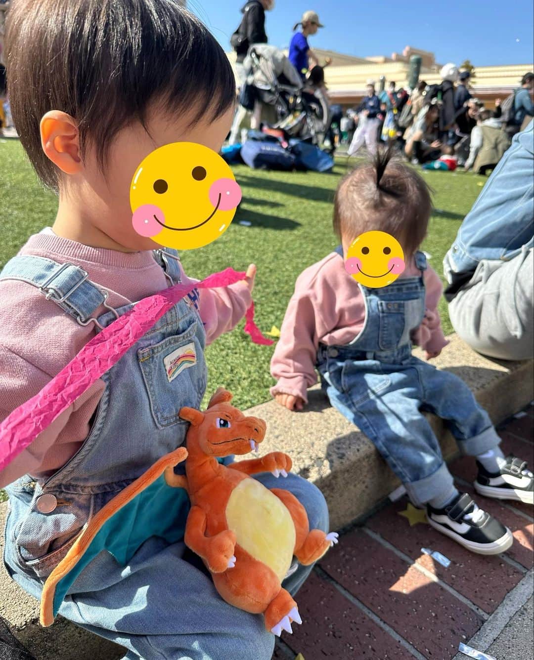 姫奈さんのインスタグラム写真 - (姫奈Instagram)「.  そうくん念願のポケモンのパレード🥰  朝から夜までしっかり遊んだ👦🏻🫶 かいくんが大きくなってきて、 お揃いのお洋服も増えて来た♡可愛い✨  #usj #ユニバ」3月19日 21時13分 - hinapin_0210