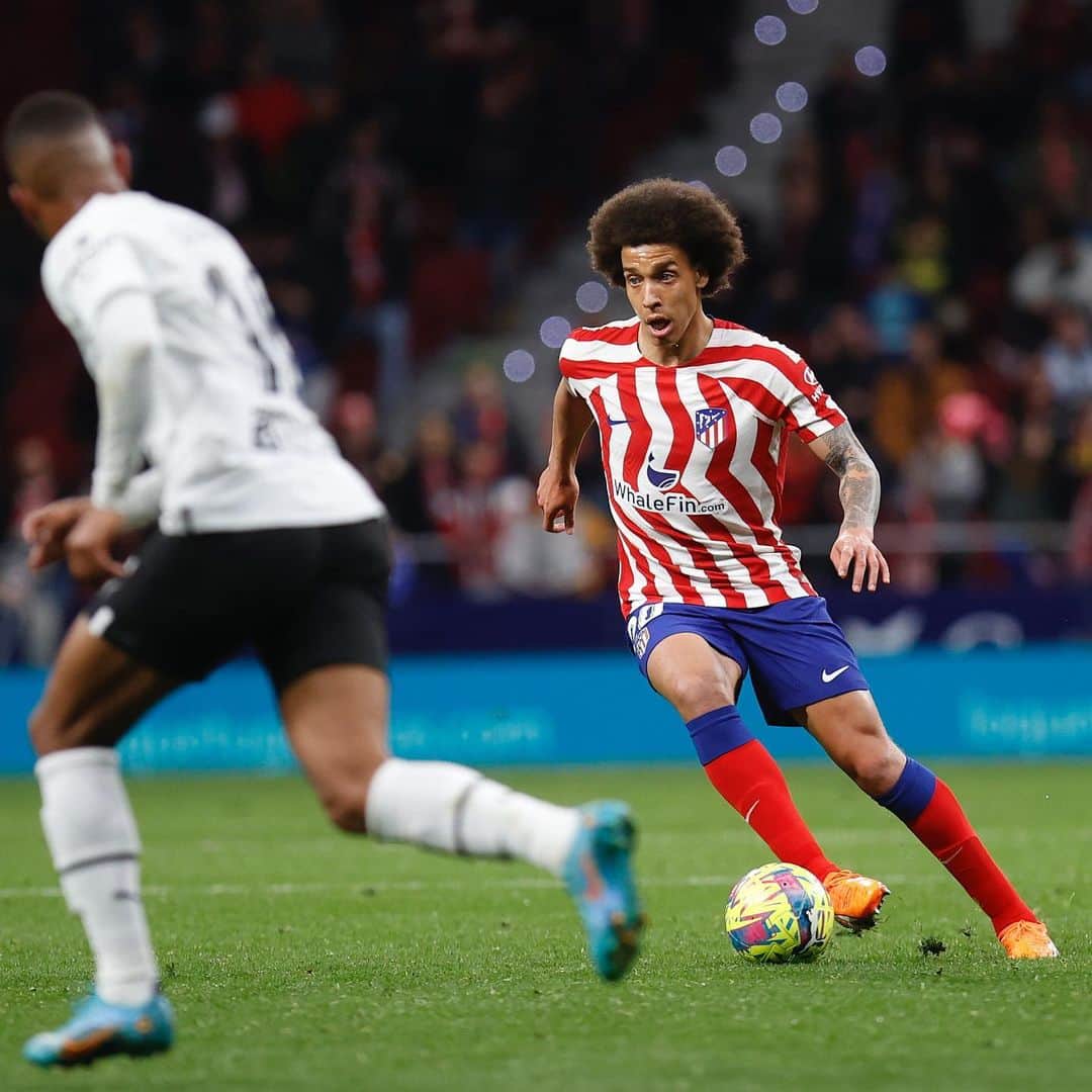 アクセル・ヴィツェルのインスタグラム：「Victoria de sábado noche ✅ #AúpaAtleti」