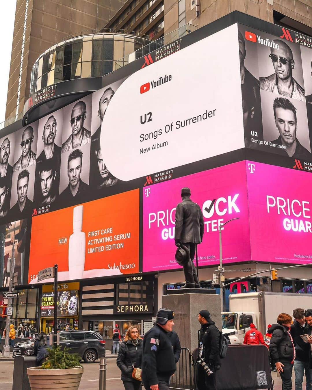 U2さんのインスタグラム写真 - (U2Instagram)「Thank you for your support for Songs of Surrender this Paddy’s Day weekend, @spotify, @spotifyuk, @youtubemusic, @amazonmusic.」3月19日 22時05分 - u2