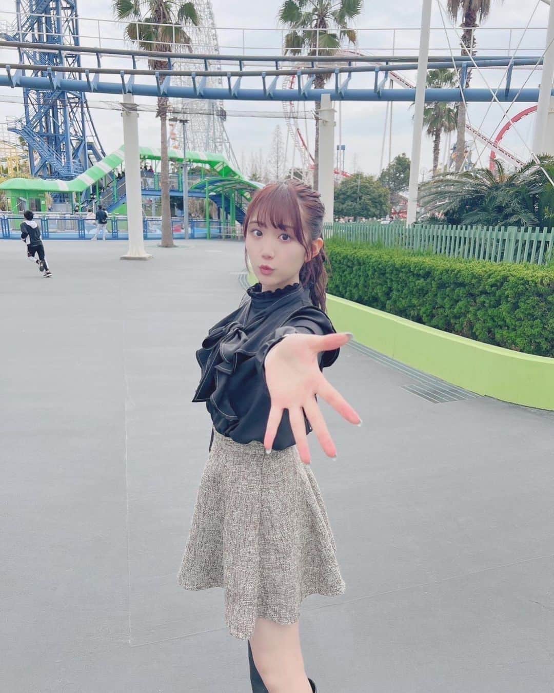 阿部夢梨さんのインスタグラム写真 - (阿部夢梨Instagram)「遊園地デート？🙆🏻‍♀️‪💞‬」3月19日 22時46分 - yumeri_abe.official
