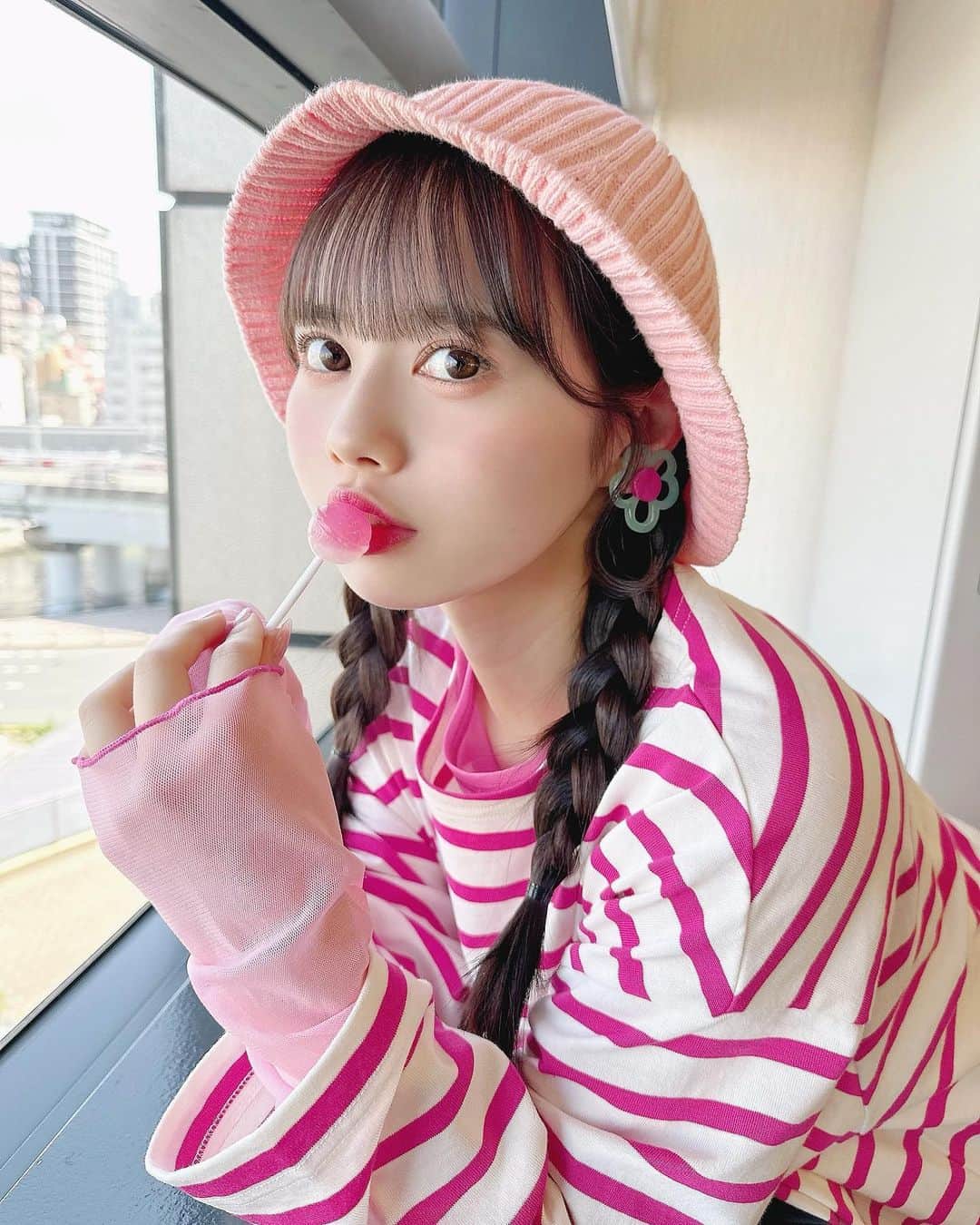 近藤沙瑛子のインスタグラム：「大阪楽しかった…☺️ またツアーのこと、ブログなどまとめようと思います·͜· ︎︎💭 2日間ありがとう  サイン会の服🍬ピンクな日でした〜  #ババババンビ」