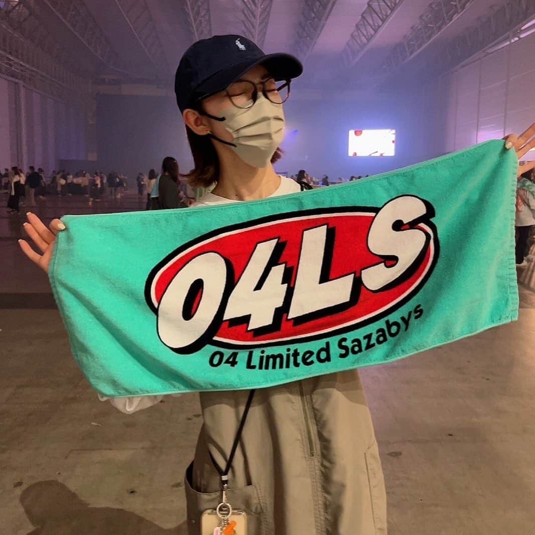 東条蒼のインスタグラム：「＊ 去年よりステージが多くて全然休憩時間なかった…そのためサウシーで寝そうになったり、トイレに座ったらもう立てないのではないかと思った笑笑  けど、たのしかった😇  #ツタロック  #邦ロック女子  #邦ロック  #04LimitedSazabys #kanaboon  #フレデリック #wurts  #バニラズ」