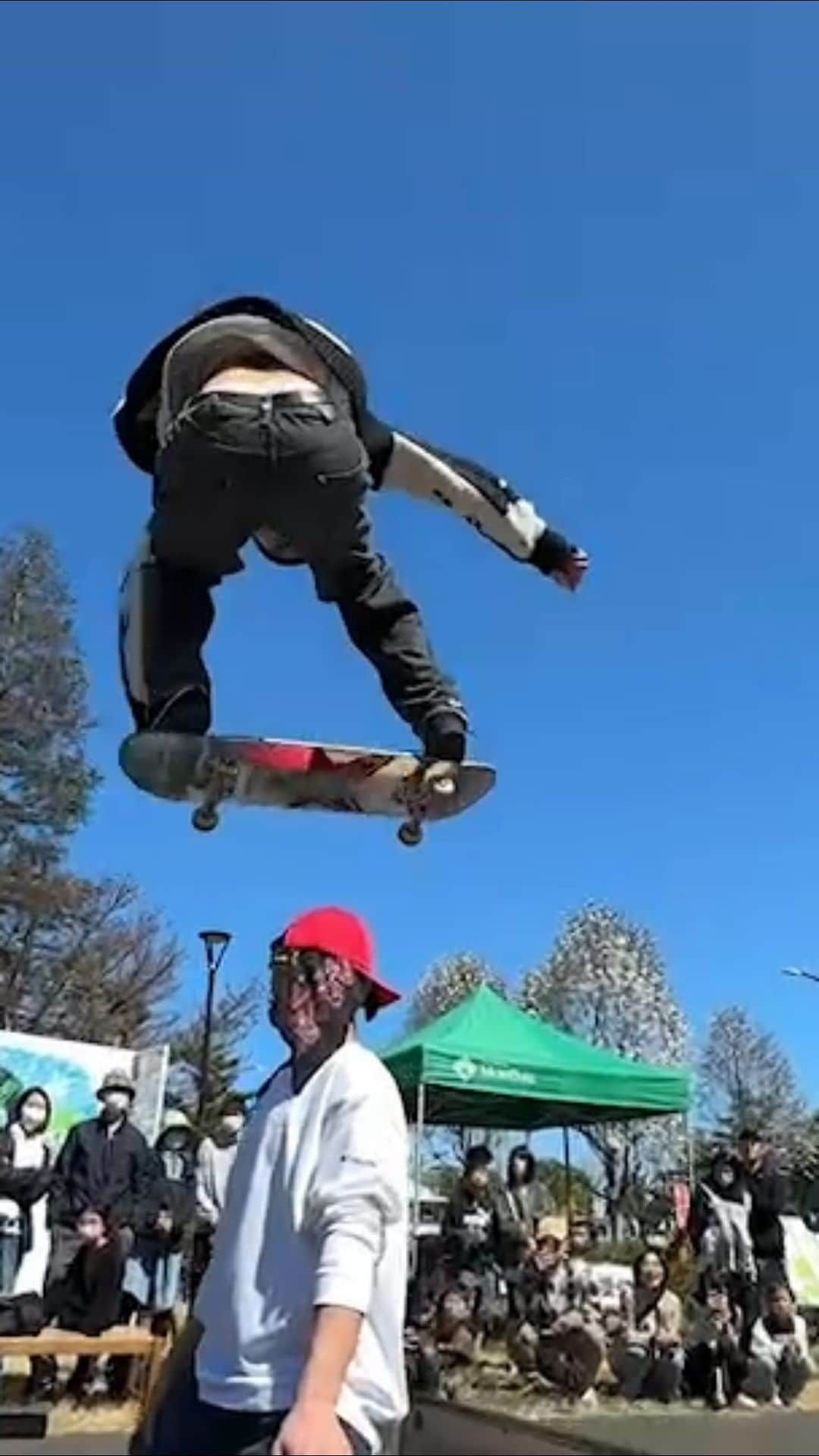 田丸なおとのインスタグラム：「2days Akishima memory’s.  Riding for show, watching Skate demo and playing skate.  Such a great days! Big thanks for @uchinoyohei   @moripark_official  @wethepeoplebmx @columbia_jp @columbia.tokyo   🎥 @sora_shirai @ginchannel  #bmx#skate#thepark#akishima#moriparkoutdoorvillage#show」