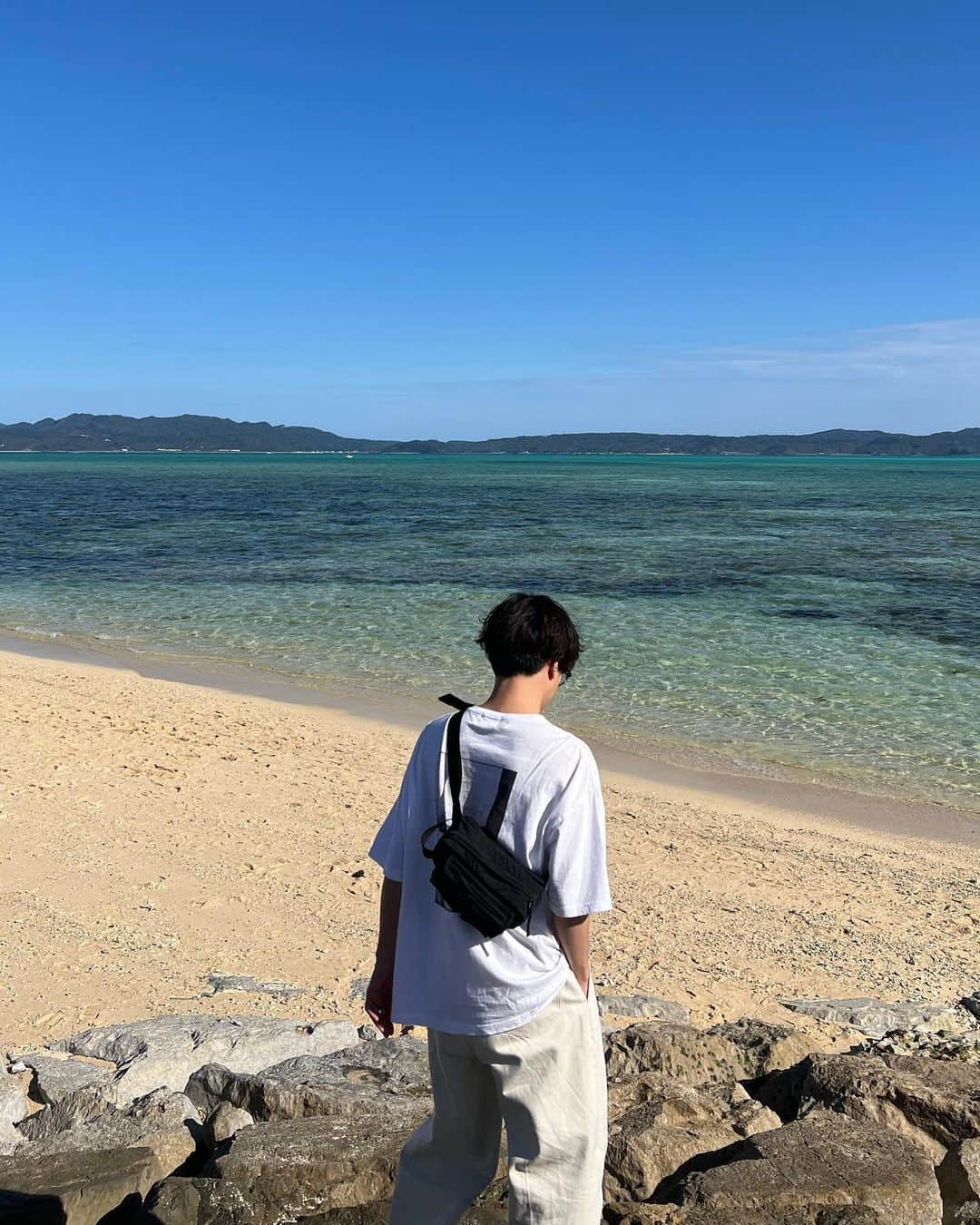 吹春友介さんのインスタグラム写真 - (吹春友介Instagram)「⠀ okinawa~ 海が綺麗で空気もご飯もうま〜でした 次は海入れる季節に行きたいな〜🏝 りょうへい運転いっぱいありがとう🫶」3月20日 0時10分 - fukiharu0804