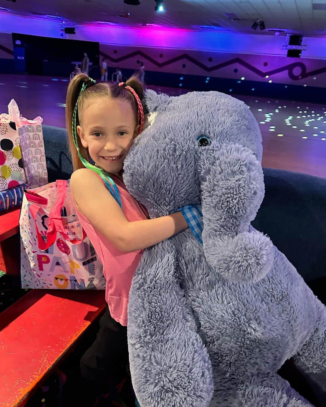 A.J.のインスタグラム：「Happiest of bdays to my mini me. Daddy is so proud of the little woman you are.  I love you baby girl. Happy birthday my love! Now let’s go celebrate!」