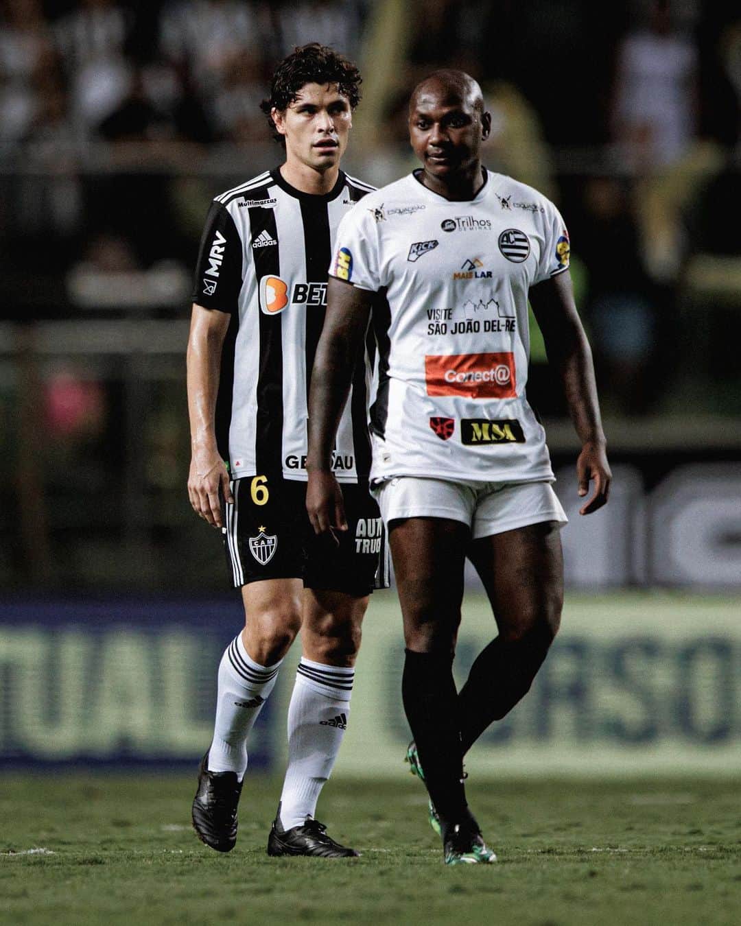 ドドのインスタグラム：「Garantidos na final. Vamos lutar por esse tetra ⚽️🐔 #CampeonatoMineiro #CAM #GALO 📸 @pedrovalefoto @marceloalvarengafoto」