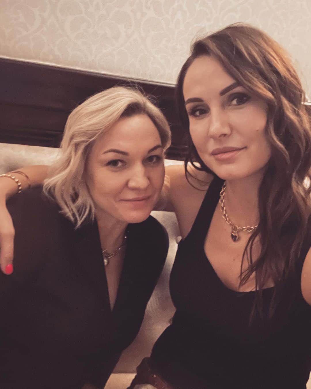 ナタリア・オブモチャエワのインスタグラム：「С днем рождения друг❤️」