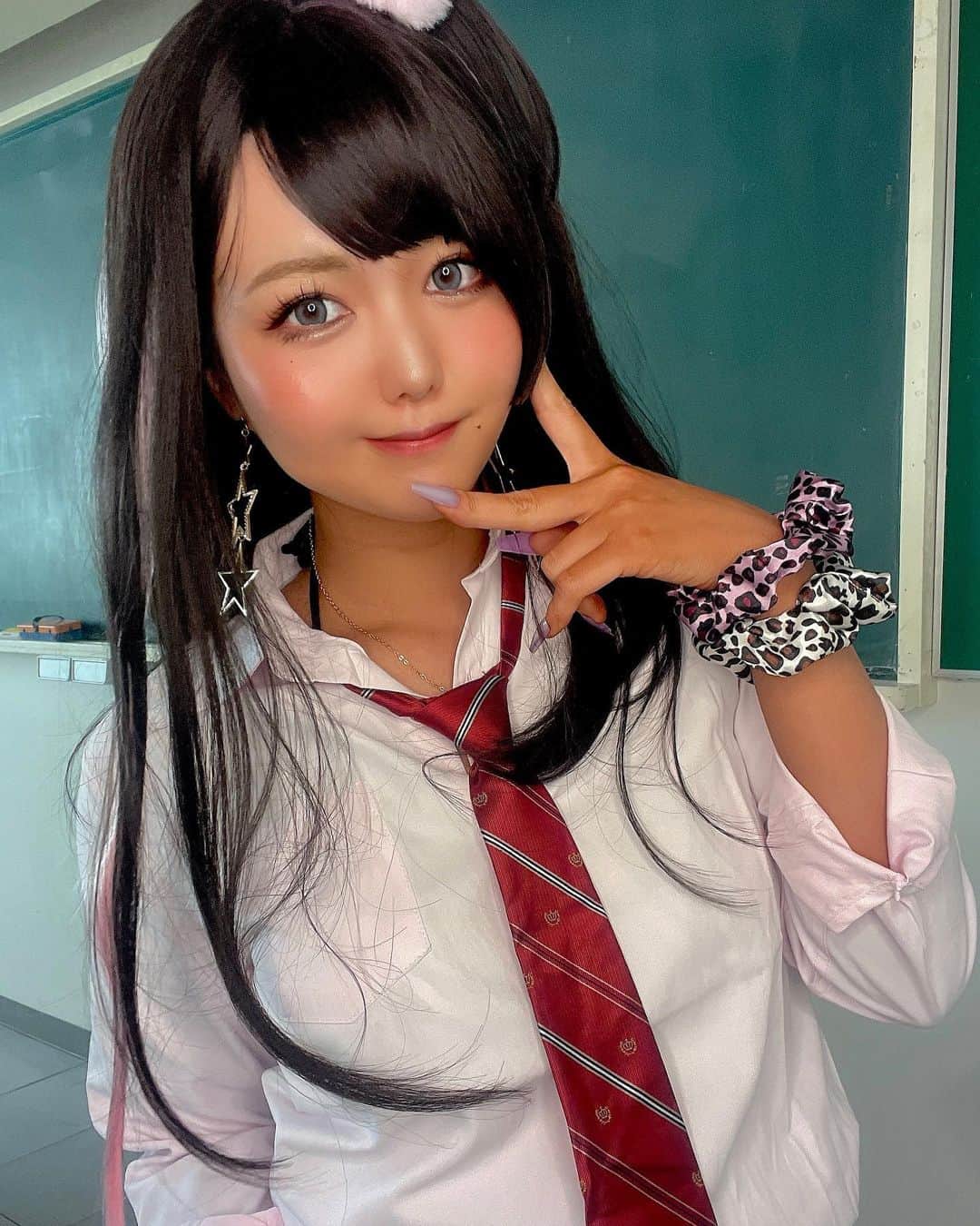 九条ねぎ あぴるのインスタグラム：「GAL NEGI🌺💖💖💖　 ギャルしか勝たん❤️❤️  photos and videos of tanned students in cosplay and swimsuits on onlyfans💕  超えちすぎるし可愛すぎる写真と動画をonlyfansでたくさん見れるよ❤️  #コスプレ　#ギャル　#onlyfans #japanesegirl #gal #cosplay #girl」