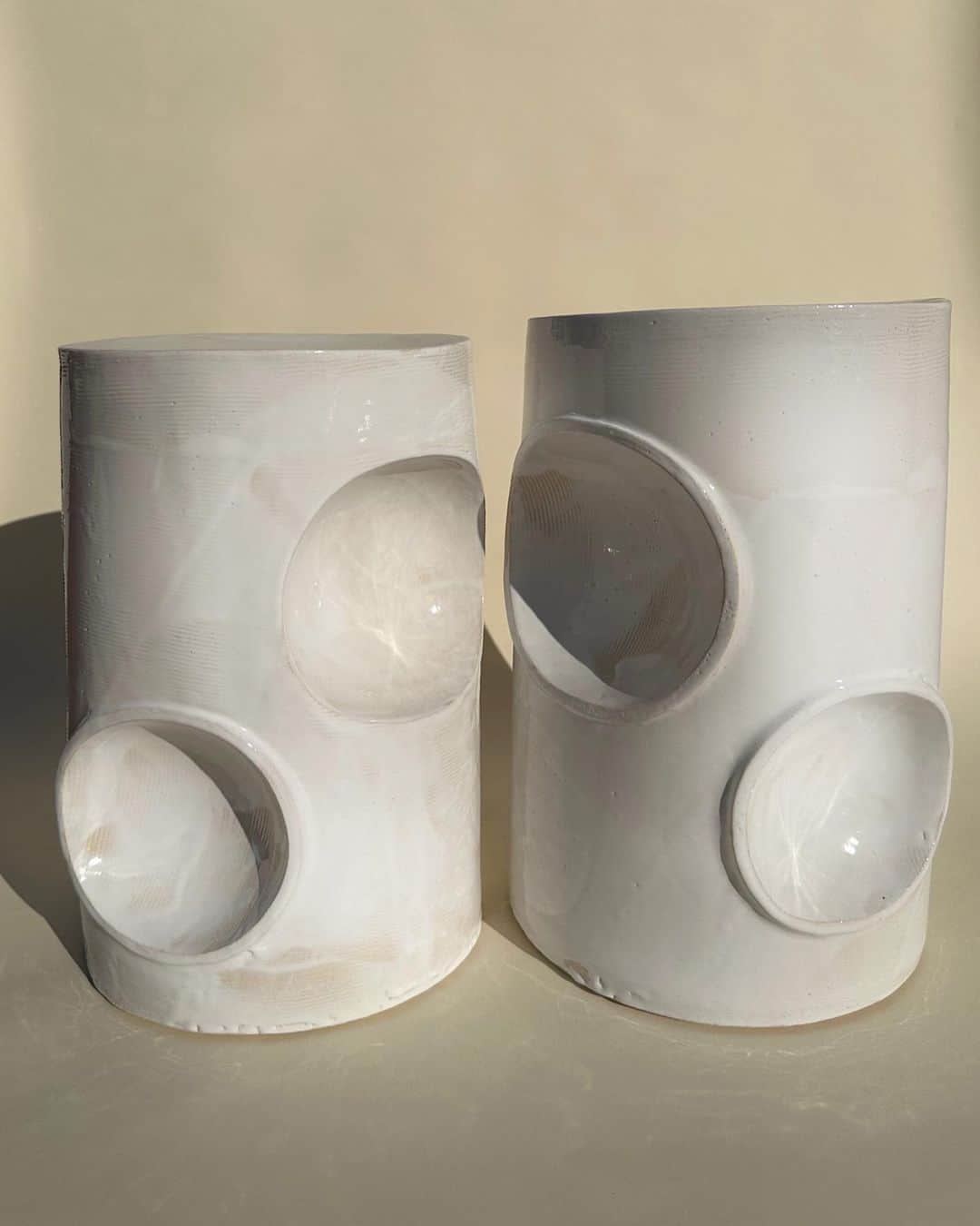 アポロジーさんのインスタグラム写真 - (アポロジーInstagram)「Sunday Stool  /// /// Tabouret du Dimanche   #ceramic #handmade #sculpture」3月20日 2時06分 - olivia_cognet
