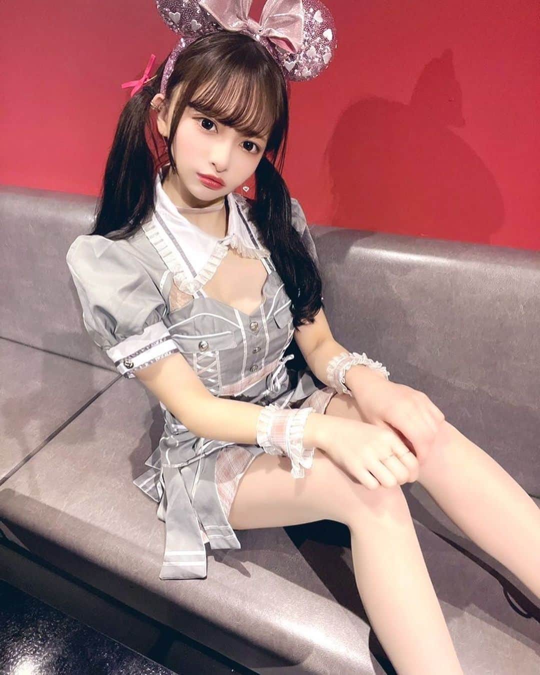 かなちゃのインスタグラム：「制服コーデ₍ᐢ.ˬ.ᐢ₎でライブしたよお！   #制服コーデ  #制服ディズニー  #制服女子  #マリームーン  #malymoon  #malymoon撮影会」
