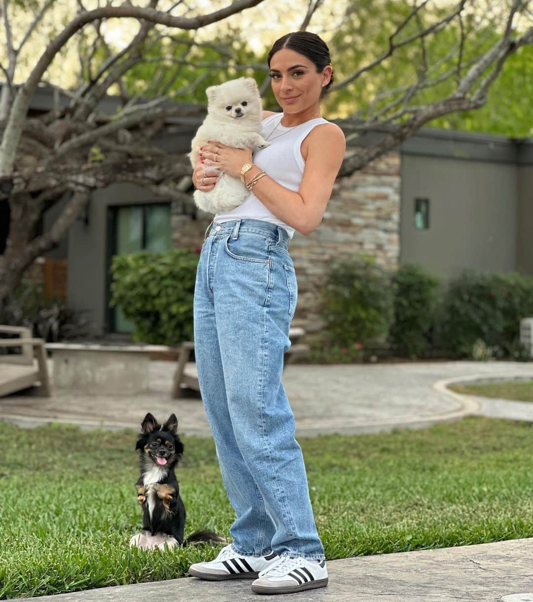 Ana Brenda Contrerasのインスタグラム：「Mis niñas 🧡Homesick 💫💭」