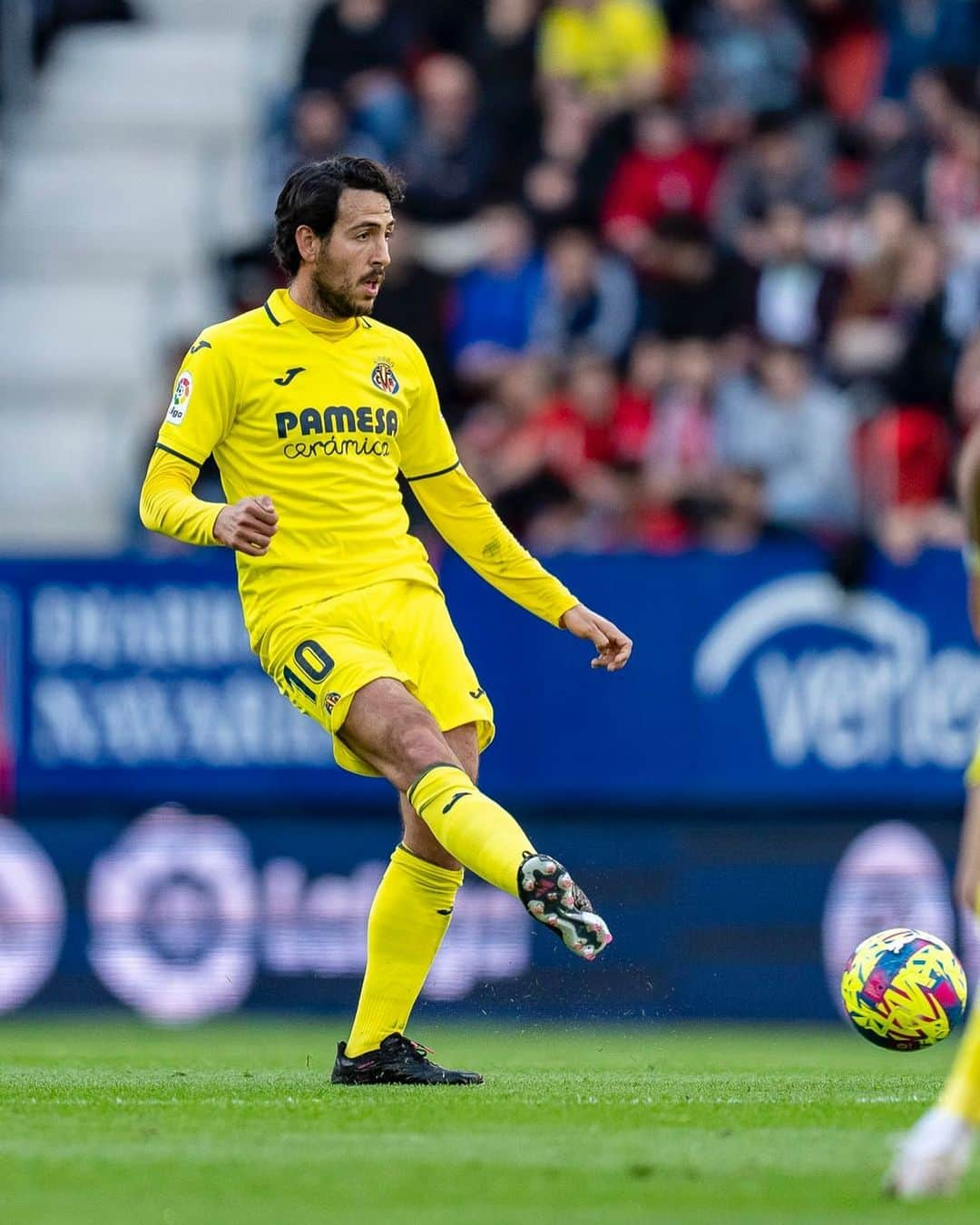 ダニエル・パレホのインスタグラム：「¡Este es el camino @villarrealcf! 👊🏼 Victoria necesaria para recuperar la confianza antes del parón. Ahora toca descansar y volver más fuertes para afrontar la recta final de la temporada.  #LaLiga #Villarreal」