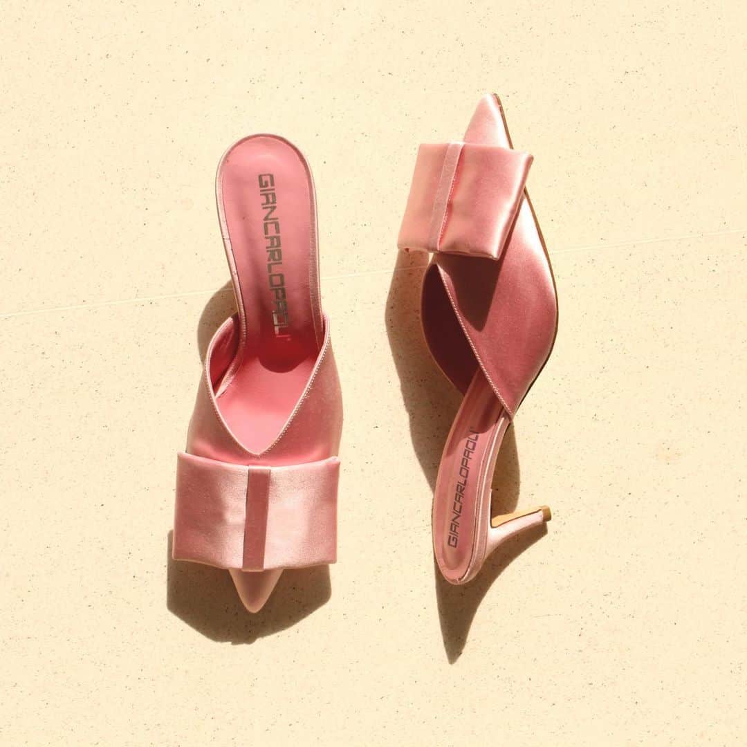 ジャンカルロパオリのインスタグラム：「Blossom Chic  Spring Summer 23 Collection   Discover more on our website.  #GiancarloPaoli #SpringSummer23 #Collection #Woman #Shoes」