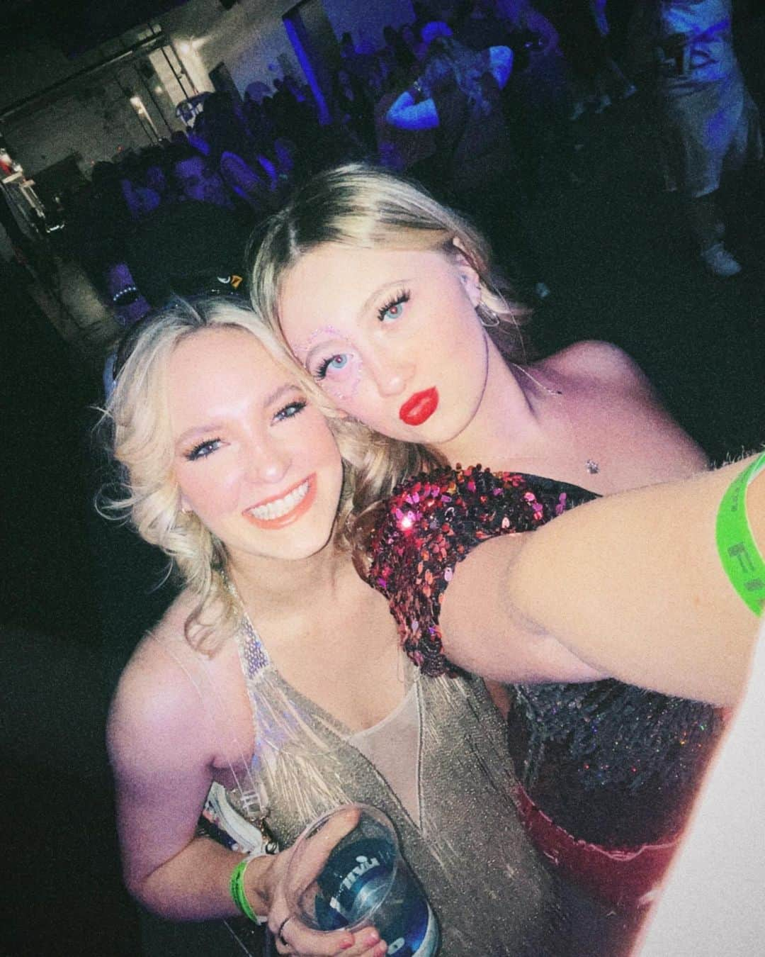 Addison Moffettのインスタグラム：「The rest of the world was black and white, but we were in screaming color | @taylorswift」