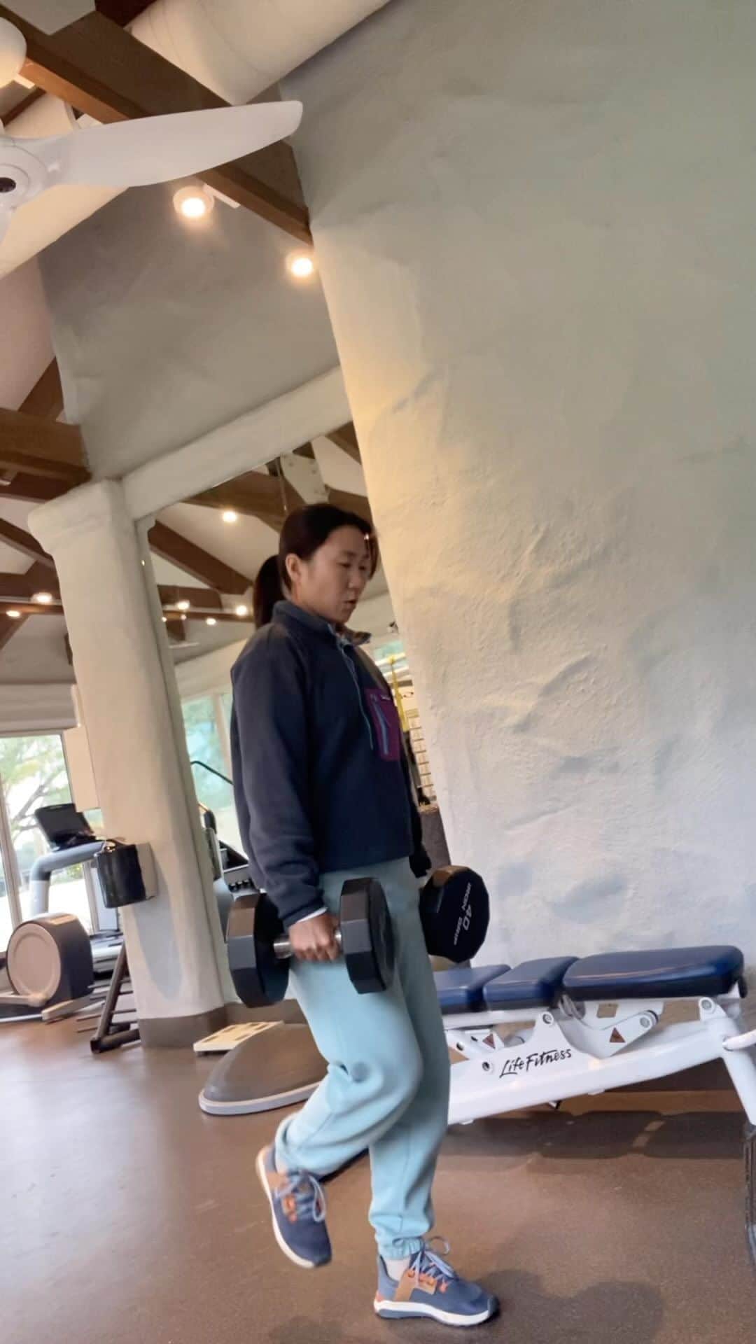 キム・インキョンのインスタグラム：「Little whisper in my head saying … push a little, go for it 👀 ok… 😮‍💨🙃」
