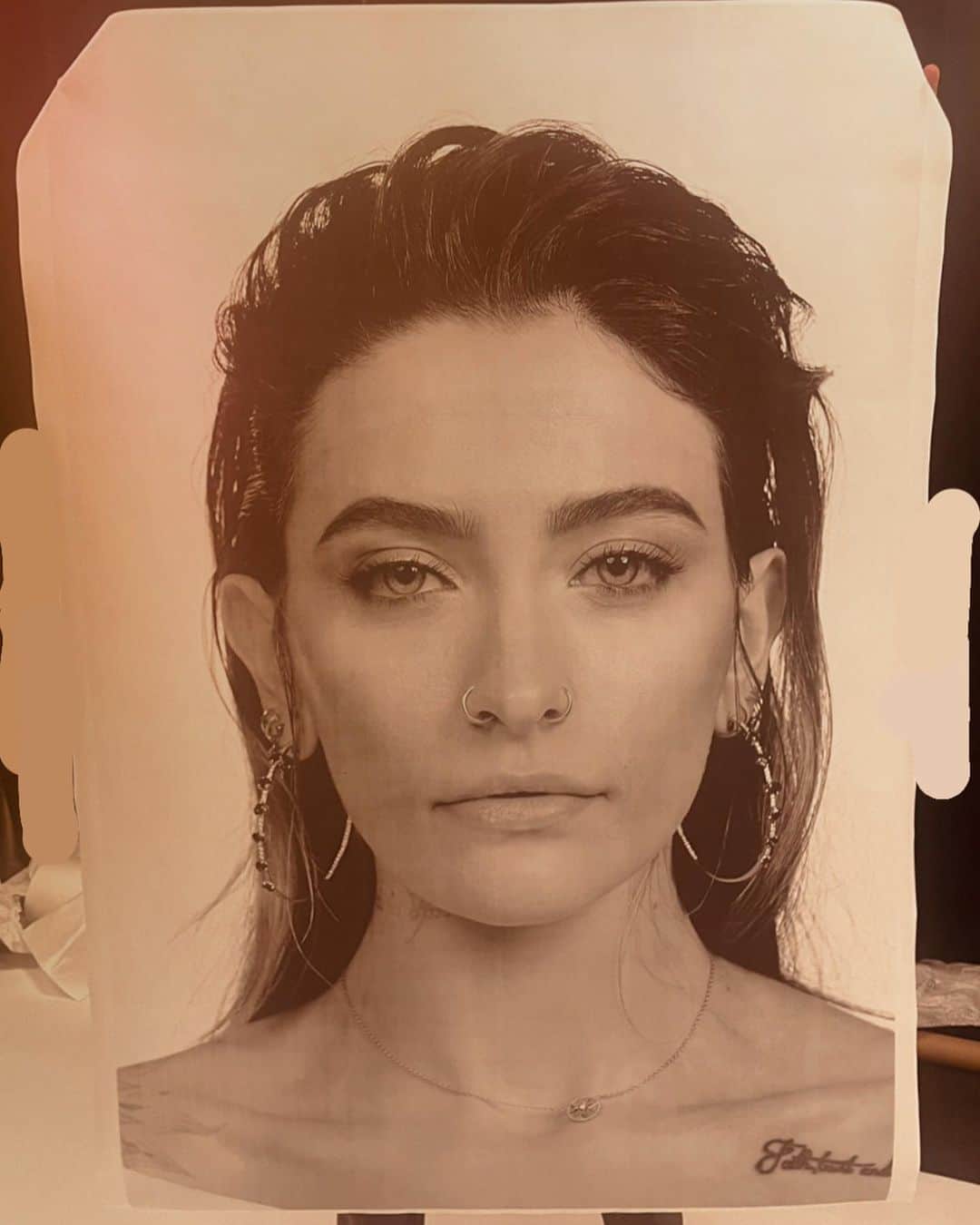 のインスタグラム：「@jr @celine @hedislimane @daniandemmastyle  @noudarjewels  @levia_jewelry @cartier  @bulgari  @tiffanyandco  @guyoseary  @madonna  @milesjeffrieshair  @paulyblanch  @larroude」