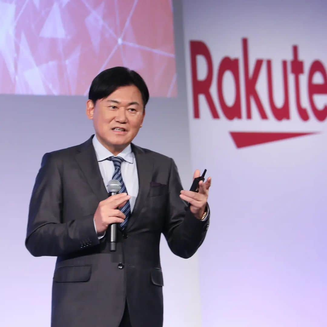 三木谷浩史のインスタグラム：「At Rakuten Career Conference Nice to interact with young students.」