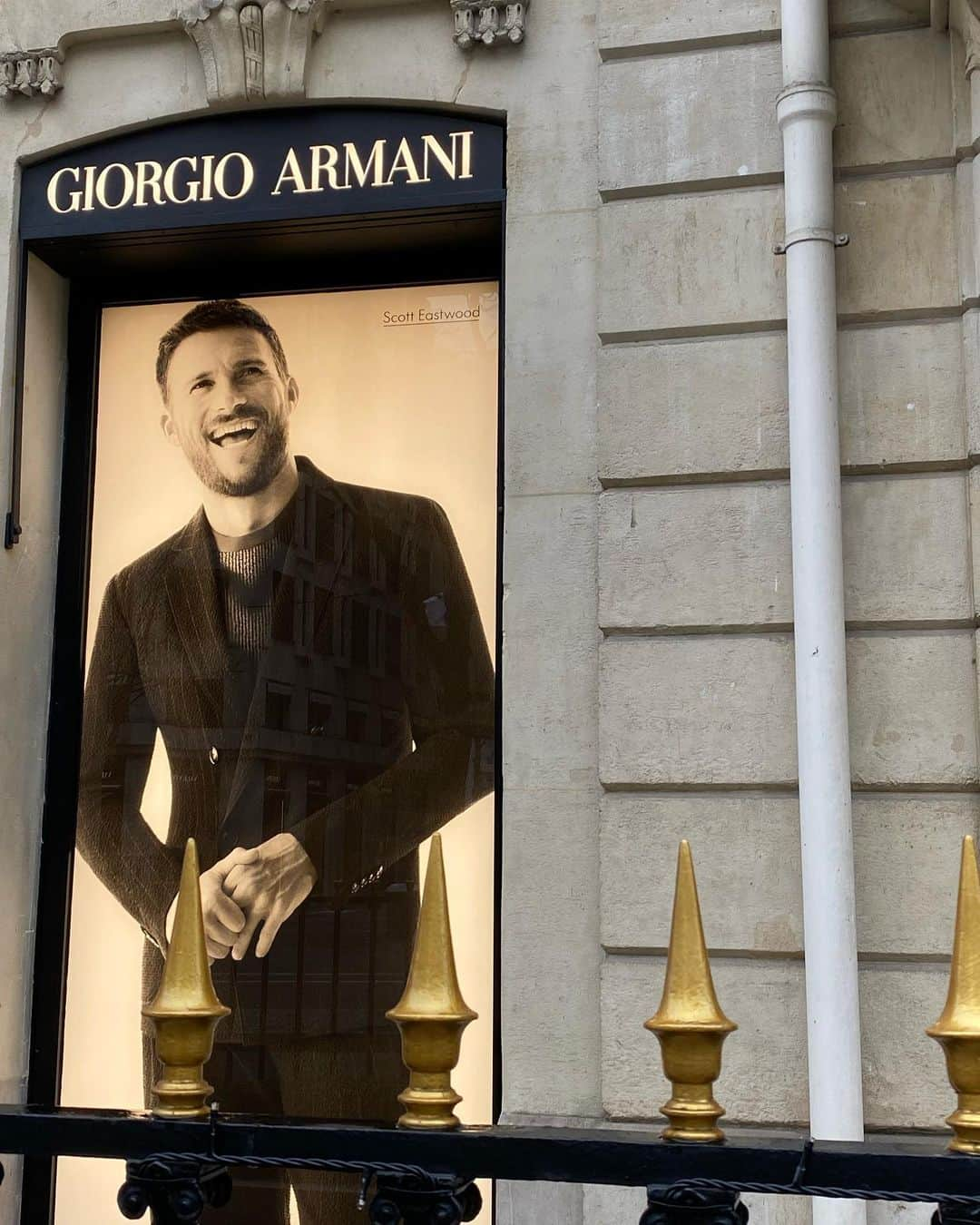 スコット・イーストウッドさんのインスタグラム写真 - (スコット・イーストウッドInstagram)「@giorgioarmani」3月16日 7時56分 - scotteastwood