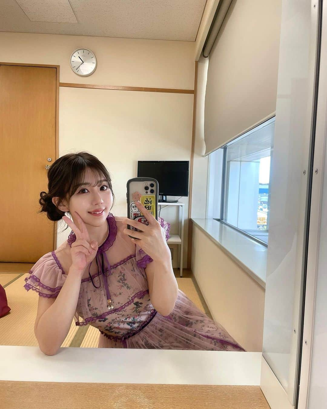 日野麻衣さんのインスタグラム写真 - (日野麻衣Instagram)「久しぶりの美容のおはなし。  @tclinic_sagara  @tclinic_shinjuku   脂肪溶解Eライン形成してもらいました☺️先生は顔の黄金比をみてアドバイスしてくれるので、本当に必要なものだけ教えてくれます✨  顔ちっちゃくなりますように🤍  #美容のおはなし」3月15日 23時44分 - hinomaiofficial