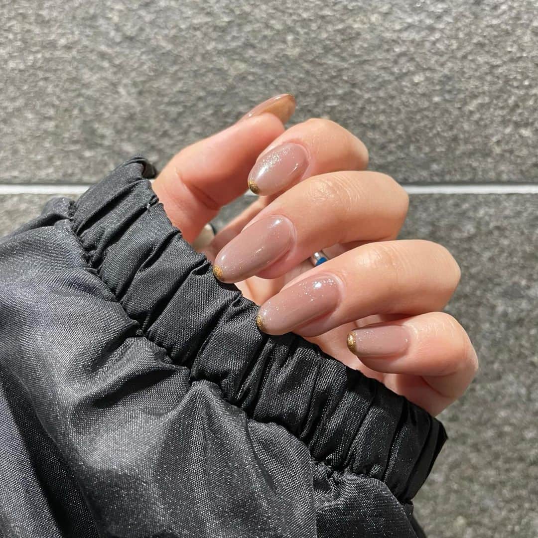 とくいちょまのインスタグラム：「💅⛸😺👗💇‍♀️👂  小指以外、スカルプ付けた〜 先っちょかわいい ჱ̒^._.^)」