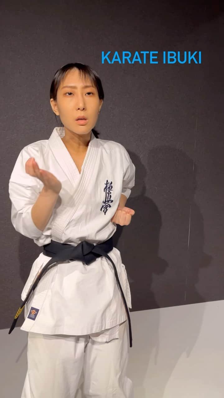 浜井美香のインスタグラム：「‪#kyokushin‬ ‪#karate‬ ‪#martialarts‬ ‪#kick‬‬ ‪#training ‬ ‪#stretch #streching #fitness ‬ ‪#Киокушин‬ ‪#каратэ‬ ‪#空手‬ ‫#تمرين‬」