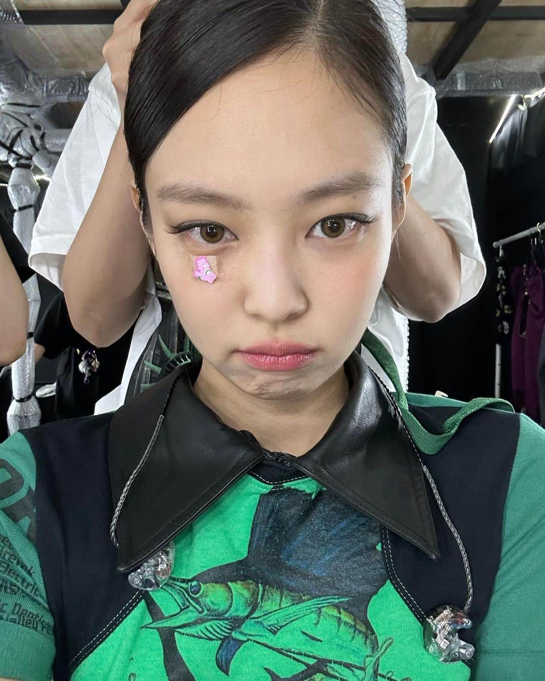 ジェニーさんのインスタグラム写真 - (ジェニーInstagram)「Back at it in Kuala Lumpur💚」3月16日 0時33分 - jennierubyjane