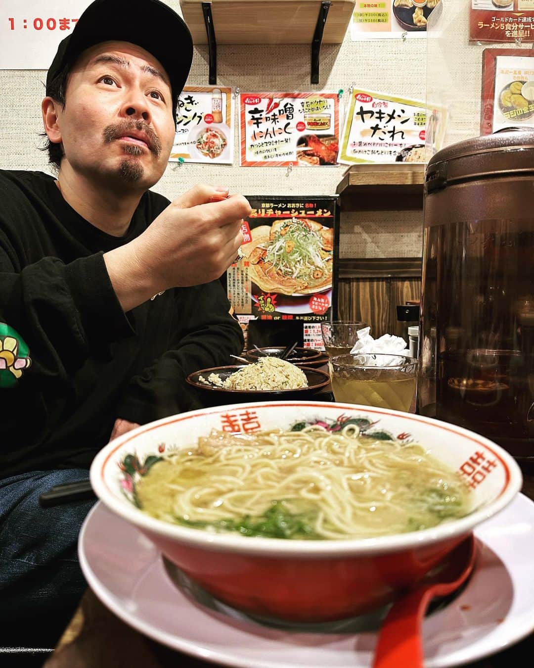 タクマ さんのインスタグラム写真 - (タクマ Instagram)「いわきでライブ後に京都ラーメン『おおきに』見つけたんで10-FEETで行ってきました。なんとJ-REXXXも行ってたのね^ ^美味しかったー  #福島 #いわき #ラーメン #京都」3月16日 0時48分 - takumamitamura