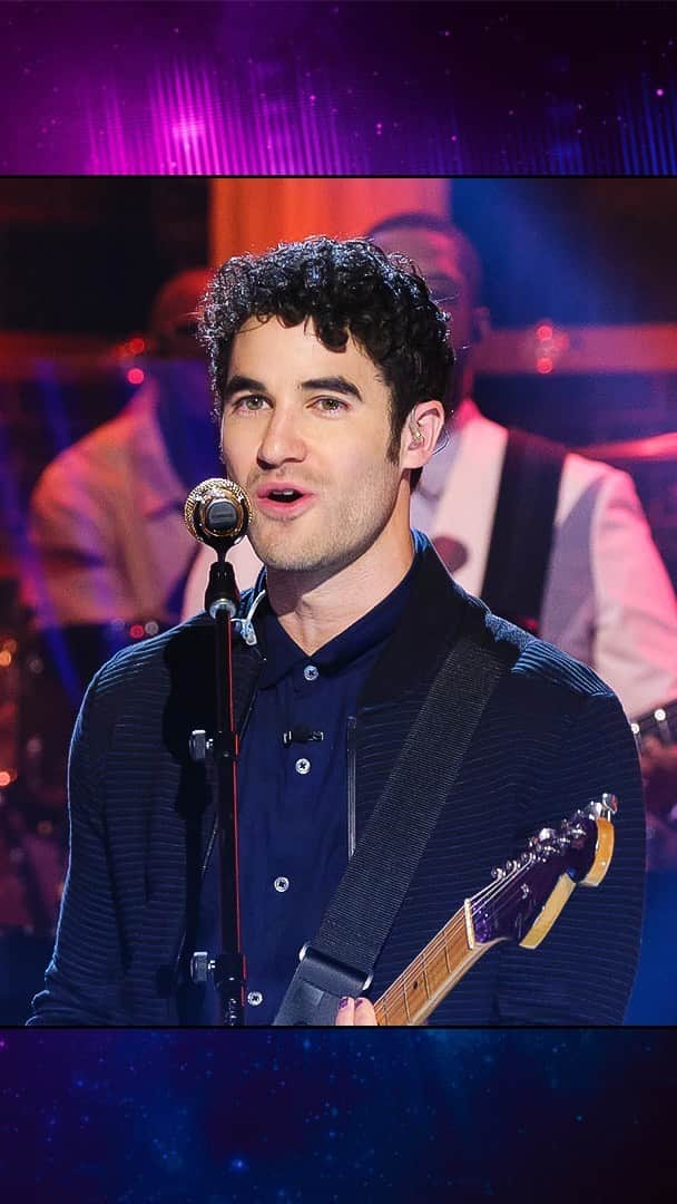 ダレン・クリスのインスタグラム：「@DarrenCriss performs Britney Spears’ “Toxic” as ‘70s Soul, Heavy Metal, New Wave, Bluegrass and more in One Song, Many Genres! #ThatsMyJam」