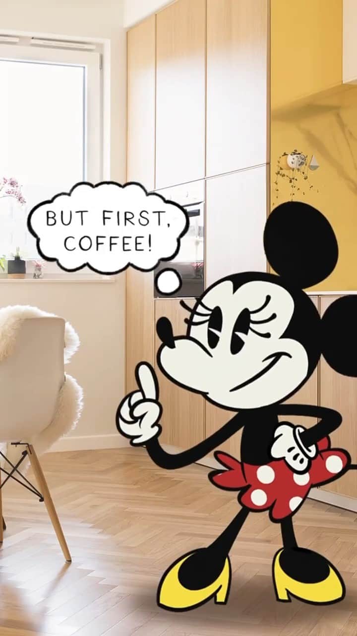 ミニーマウスのインスタグラム：「I can’t fully espresso my excitement for the day ☕️」