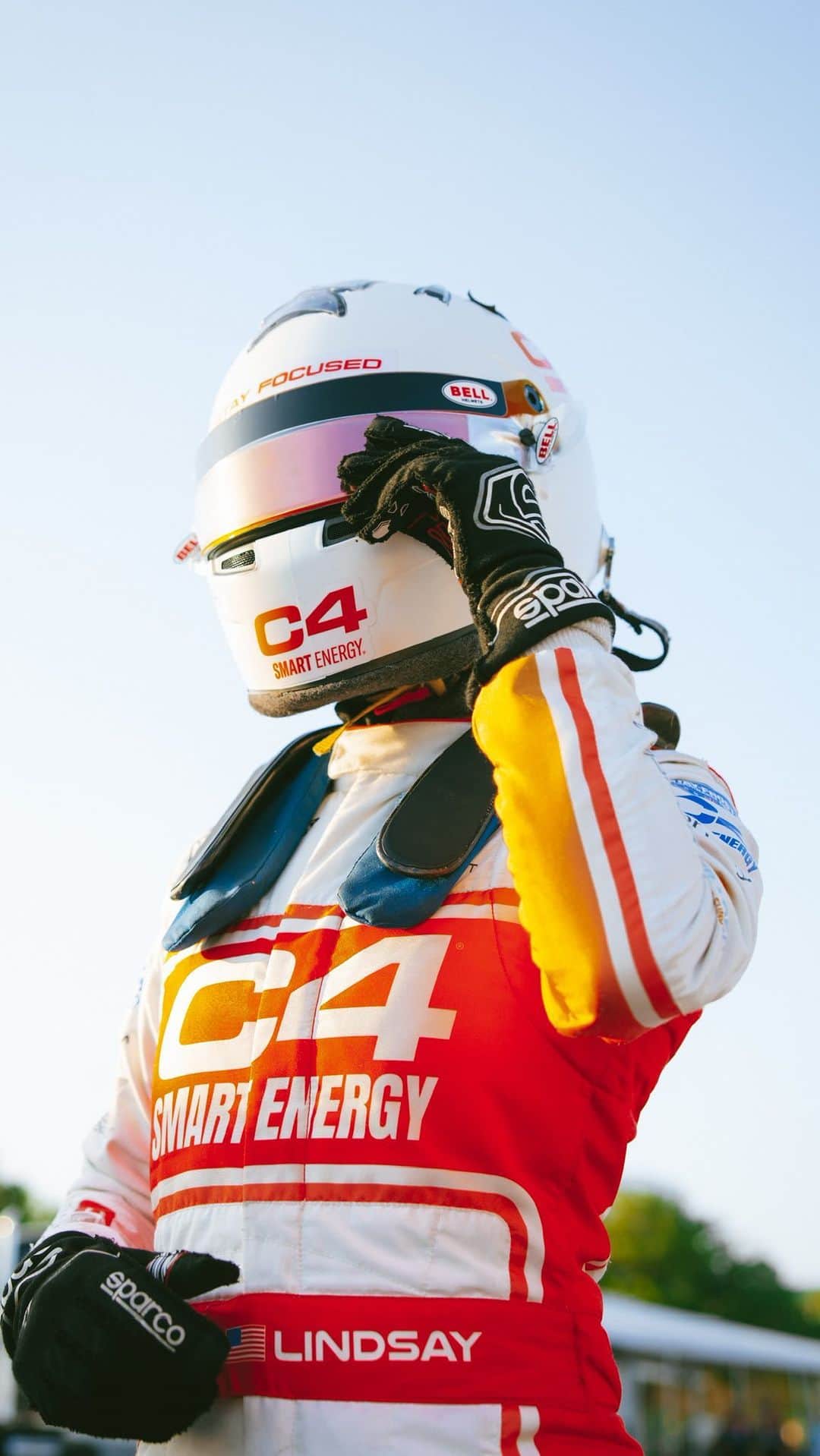 Lindsay Brewerのインスタグラム：「Felt cute. Might delete later.  I get my fuel from @7eleven...and you should too ⚡️⛽️  #C4Energy #OnlyAt7ELEVEn」