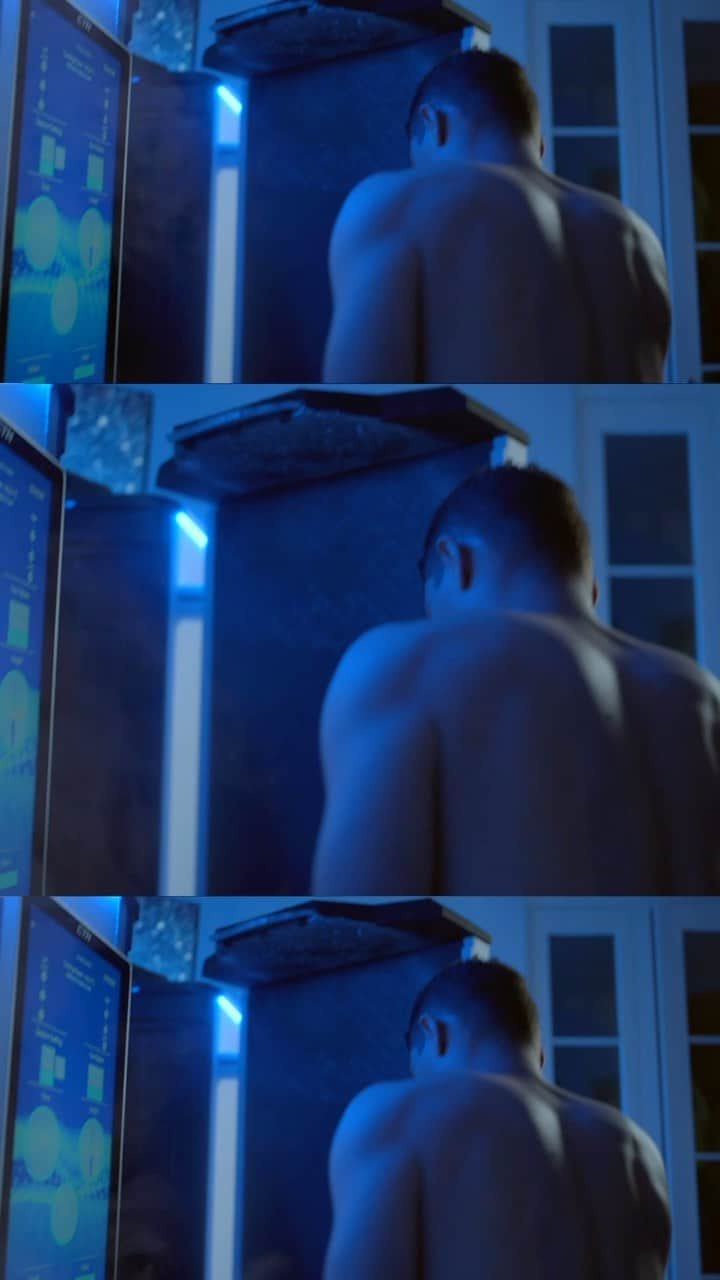 チアゴ・シルヴァのインスタグラム：「Recovery session with @CTN.FI The world #1 in recovery technology from Finland 🇫🇮  CTN e°CABIN™️ is the next generation fully automated electric whole body cryotherapy machine. The world’s first “plug-and-play” smart recovery cabin uses six sensors to measure the whole body during session progress from the users skin surface temperature that always ensures safe and efficient treatment. The e°CABIN is clinically proven for top-quality performance. No more guesswork, only results for optimal recovery.   ✅	Accelerates recovery after injuries and surgery ✅	Relieves chronic pain and joint inflammation ✅	Decreases swelling and oedema ✅	Accelerates muscle recovery ✅	Reduces lactic acids ✅	Increases mobility ✅	Accelerates metabolism ✅	Improves quality of sleep ✅	Improves overall well-being  #CTN #CryotechNordic #ecabin #cryotherapy #cryo #recovery  #wellbeing #rehabilitation #musclecare #thiagosilva #ts6 #ooohhthiagosilva #chelsea #chelseafc」