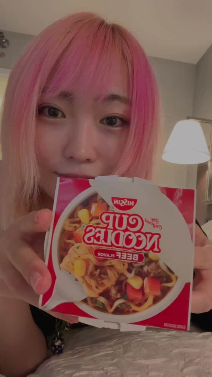 のインスタグラム：「たぶん今カリフォルニアです」