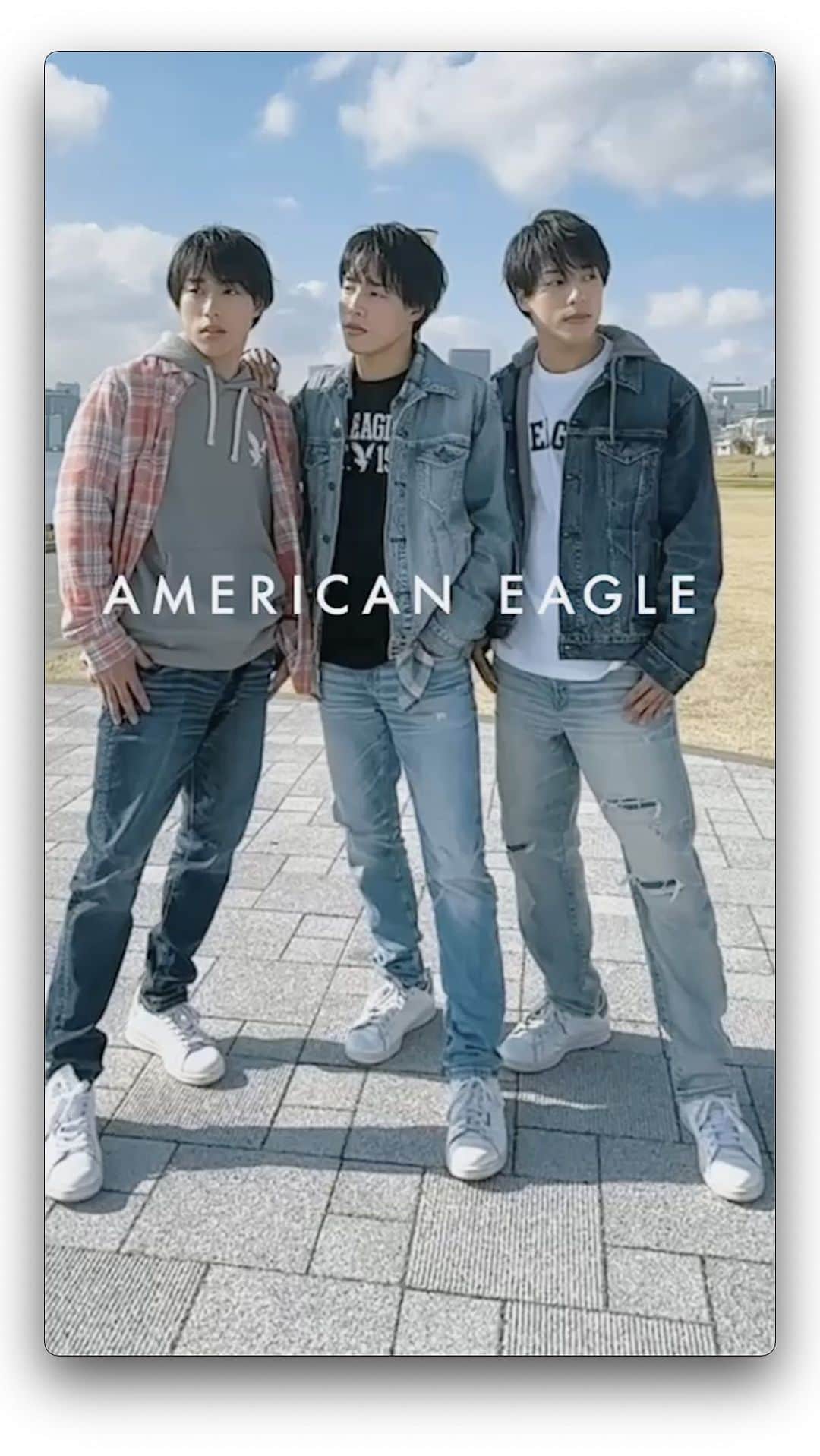 のインスタグラム：「American Eagleさん、#MakeAMove キャンペーンに参加させていただきありがとうございました！ @americaneaglejp  #americaneaglejp #アメリカンイーグル #MakeAMove #PR 【LOOK】 嘉人　 AE AirFlex+パッチ バギージーンズ AE フード デニム ジャケット AE スーパーソフト ロゴ グラフィックTシャツ 颯人 AE AirFlex+ ディストレス アスレチック スキニージーンズ AE デニム ジャケット AE スリムフィット エブリデイ ボタンアップ シャツ AE スーパーソフト ロゴ グラフィックTシャツ 綾人　 AE AirFlex+ アスレチック スキニージーンズ AE Super Soft アイコン グラフィック フーディ AE スリムフィット エブリデイ ボタンアップ シャツ」