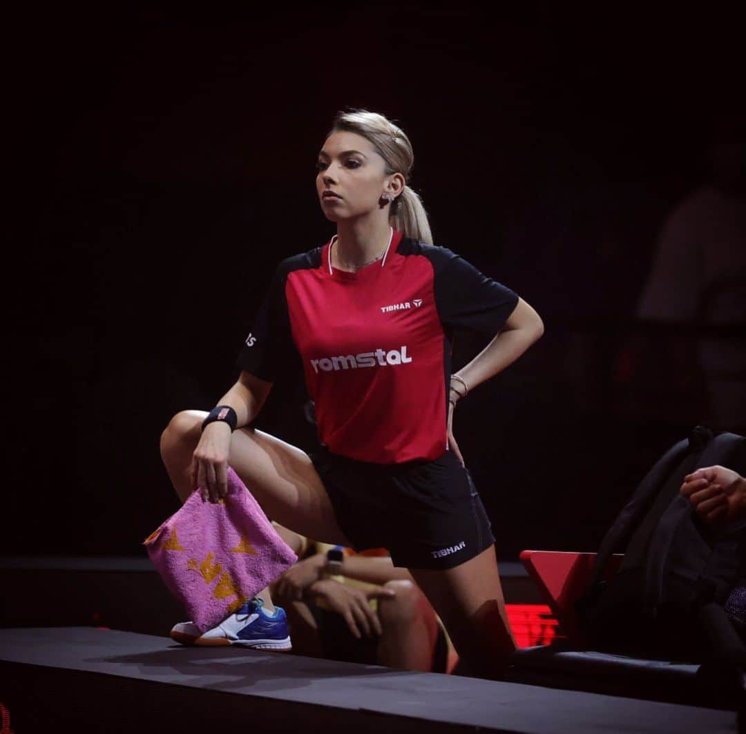 のインスタグラム：「The key to success is to focus on goals not obstacles !🗝  #focus #stayfocused #patience #believe #nevergiveup #serious #beyourself #beyou #enjoy #sportgirl #sportlife #sportequipment #tabletennis #tibhar #tibharcrew #❤️  Photo by @remy.gros @pinkpongpictures」
