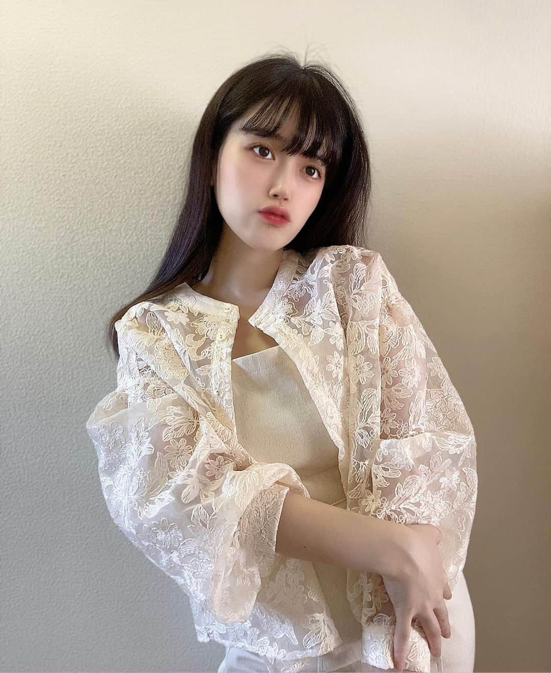 藤堂なえみのインスタグラム：「可愛すぎて購入した服🪅  前髪自分で切った！ 幅増やしてみた🪞✂︎  全身　@grl_official コーデ  outer [pp060]ｱｲﾎﾞﾘｰ one-piece [kz150]  #グレイル #grl #グレイル購入品 #グレイルコーデ #grl購入品 #grlコーデ #プチプラコーデ #プチプラ #高見えコーデ #大人コーデ #韓国ファッション #韓国コーデ #韓国  #かわいい  #エロ可愛い  #美女 #美人 #インスタ映え #清楚系女子 #清楚コーデ #エロボディ #スタイル抜群 #マタニティコーデ #カフェ巡り #巨乳美女 #モデル #パステルカラー #ピンクコーデ #春コーデ #フェミニンコーデ」