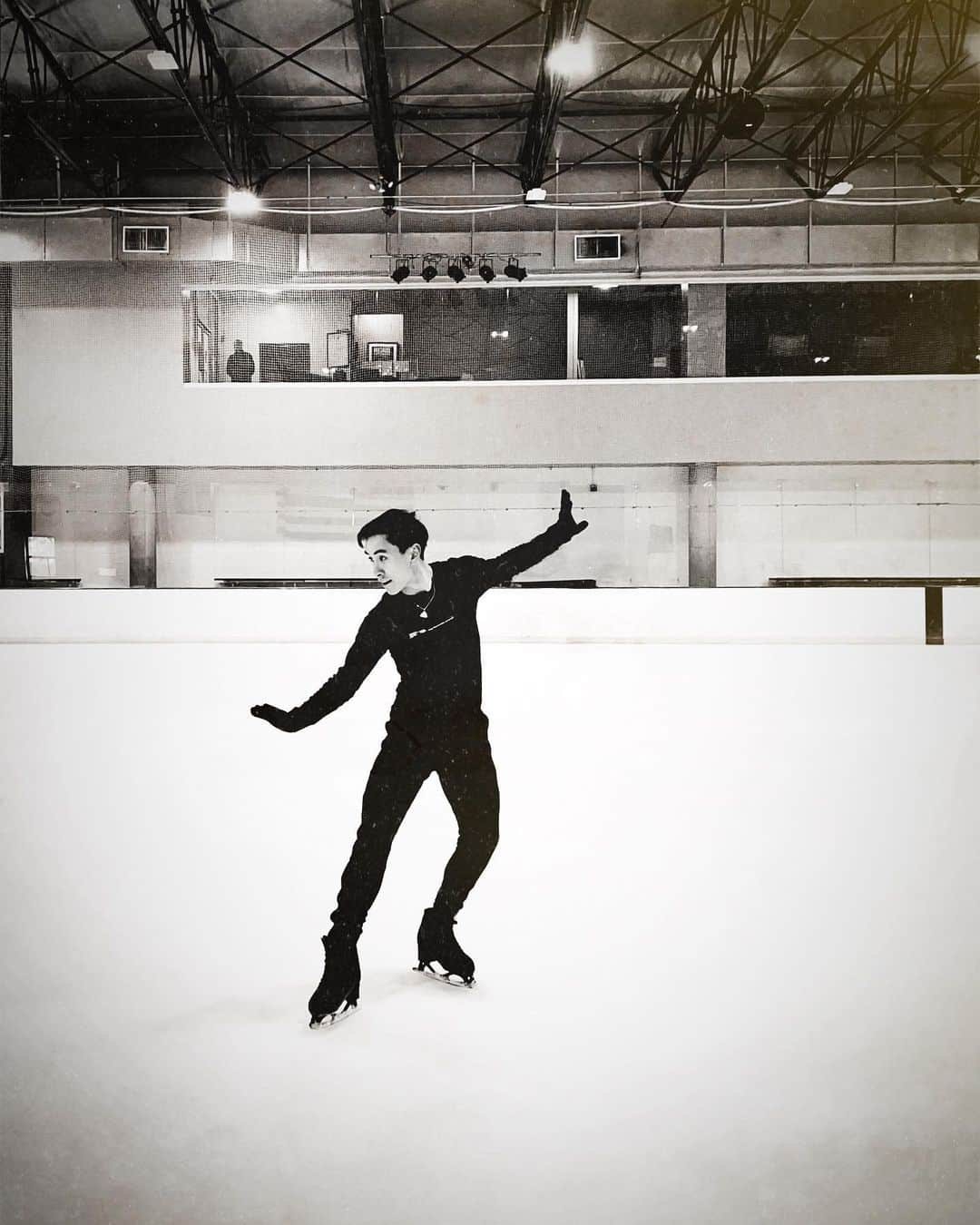ミーシャ・ジーのインスタグラム：「Nat King Cole (L-O-V-E) - SP - Dinh Tran #Choreo」
