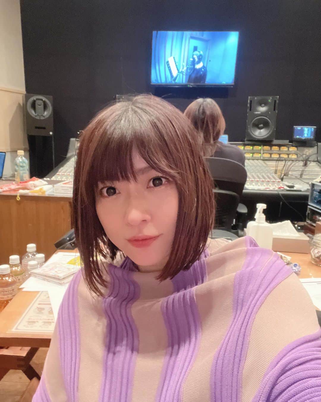鈴華ゆう子のインスタグラム：「本日、レコーディング復帰！あぁ楽しいーーーー！！こんなに歌うのって楽しいの？て思うのでした。 病室で曲をかいていた日々が懐かしいです。 #和楽器バンド #鈴華ゆう子　 #wagakkiband #yukosuzuhana」