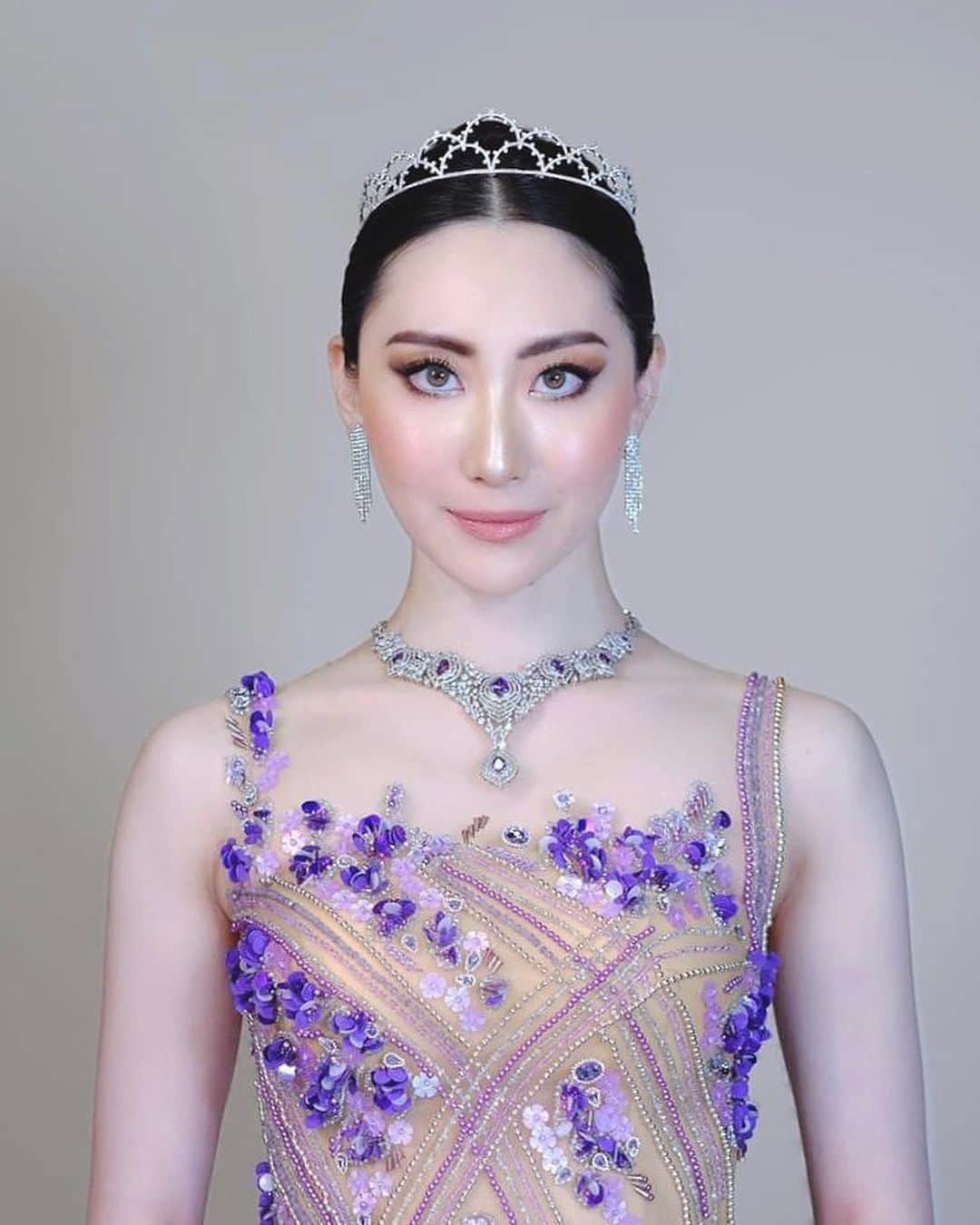 aya onoさんのインスタグラム写真 - (aya onoInstagram)「Cambodian traditional costume 🇰🇭  #missplanetinternational #missplanetInternational2023 #mpi #japan #cambodia #traditionalcostume」3月16日 9時05分 - onoaya_official