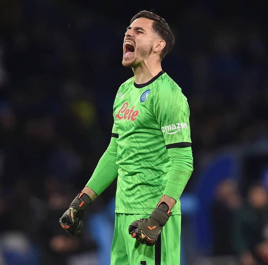 アレックス・メレットのインスタグラム：「Quarti di finale ✅💪🏼💙 #championsleague #forzanapolisempre」