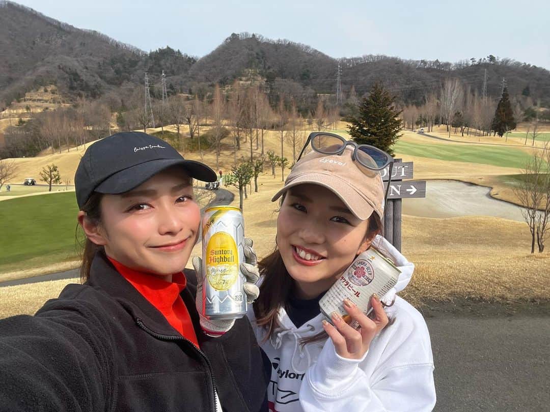 佐河ゆいのインスタグラム：「2人で撮った写真載せ忘れた!!  久しぶりのひとみちゃんと⛳️ 朝からカラオケ大会して始まる前からヘトヘトだったのはここだけの話♡  わたしの人見知りを気にかけて朝から乾杯付き合ってくれた、優しいおなごです🚺♡   #ゴルフ  #ゴルフ女子  #ゴルフ初心者  #ゴルフ成長記録  #golf  #golfswing  #golflover #ゴルフ練習　#ゴルフ好きな人と繋がりたい　#ゴルフラウンド　#ゴルフ上手くなりたい#golfbabes #golflife #golfstagram #golfing」