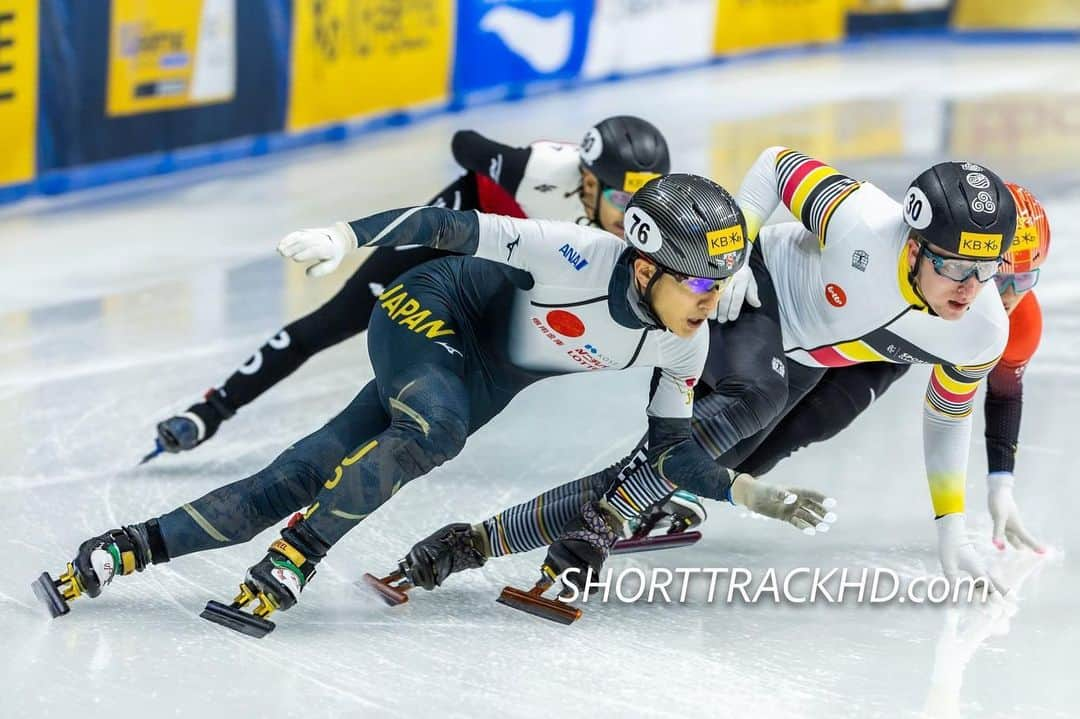 渡邊啓太のインスタグラム：「結果報告⛸❄️  ———  KB ISU World Short Track  Championships 2023 Seoul 📍Mokdong ice rink  ——— 🇰🇷 많은 응원 감사합니다!  여러분을 만나서 기뻤습니다! 🇨🇳 感谢你的支持 很高兴见到大家！ ----------  皆さん沢山の 応援ありがとうございました！  Mixed Team Relay  5000mリレー 5位  ---------  ここまで一緒に戦うことができた チームジャパンに感謝しています！🇯🇵⛸  ショートトラック大国である 韓国での開催ということもあり 満席の観客席・熱狂的な応援を感じ アスリートとして幸せな空間を味わえました🙇‍♂️  ----------  メダル獲得という目標を 達成できなかったことは STにとって厳しい状況を変えることが できない結果になってしまったと思います。  今回の試合の雰囲気を感じ 改めてオリンピックの場で最大の パフォーマンスを出して表彰台に立ちたいと感じました。  ----------  個人的に厳しい環境では ありますが、サポートしてくださる 所属先・スポンサー・サプライヤーの 方々から背中を押してもらいもう少し がんばらせてもらいたいと思います⛸🔥  #ショートトラック #阪南大学 #谷歯科 #徳丸農園 #感謝 #ありがとう #大阪 #松原市 #堺市 #宮崎 #高鍋町 #グローバルwifi #nosh #winzone #スポンサー #募集 #韓国 #ソウル #世界選手権 #쇼트트랙 #shorttrack #顔晴ろう #감사합니다 #謝謝」