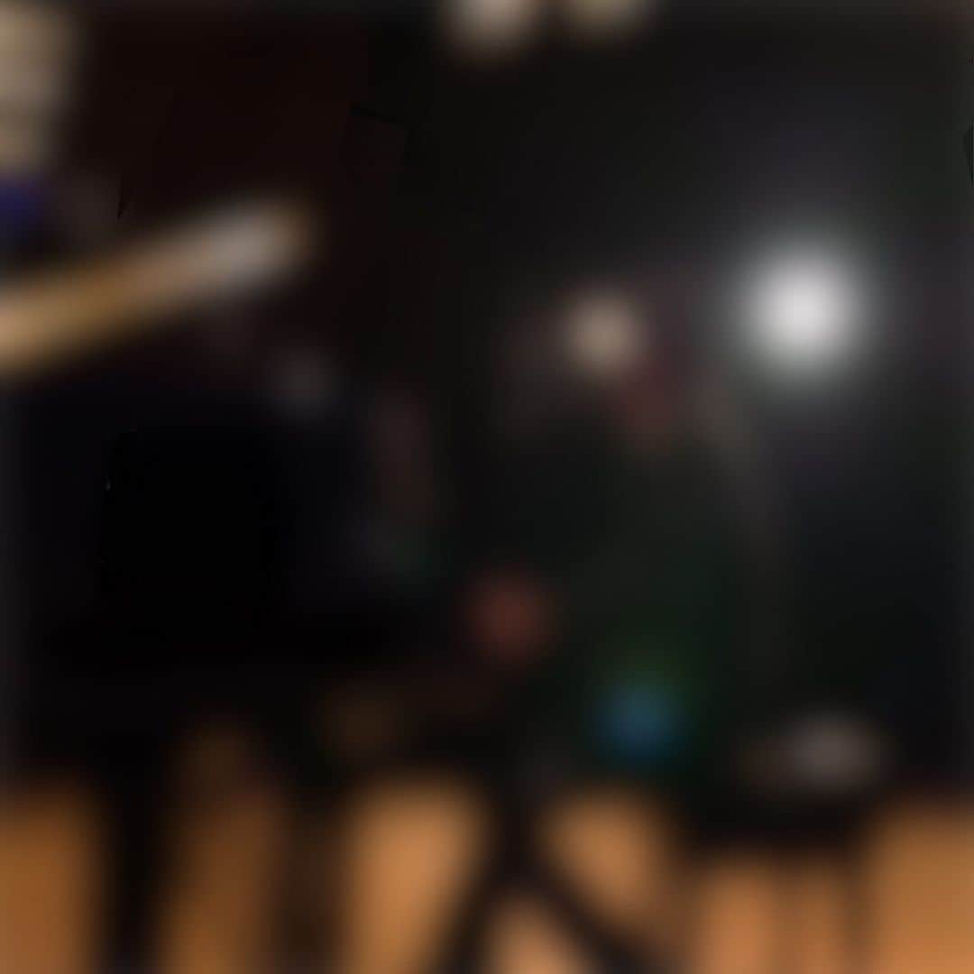 和田毅のインスタグラム：「✨ 冨永裕輔君の新曲　光(ひかり)  スペシャルコーラスとして ゴスペラーズの黒沢薫さんが参加されていて、本当に素晴らしい曲になっています。 今年の公式戦から新しい登場曲として使わせていただきます。 3月21日、配信開始です❗️ #冨永裕輔 #黒沢薫さん #新登場曲 #光」