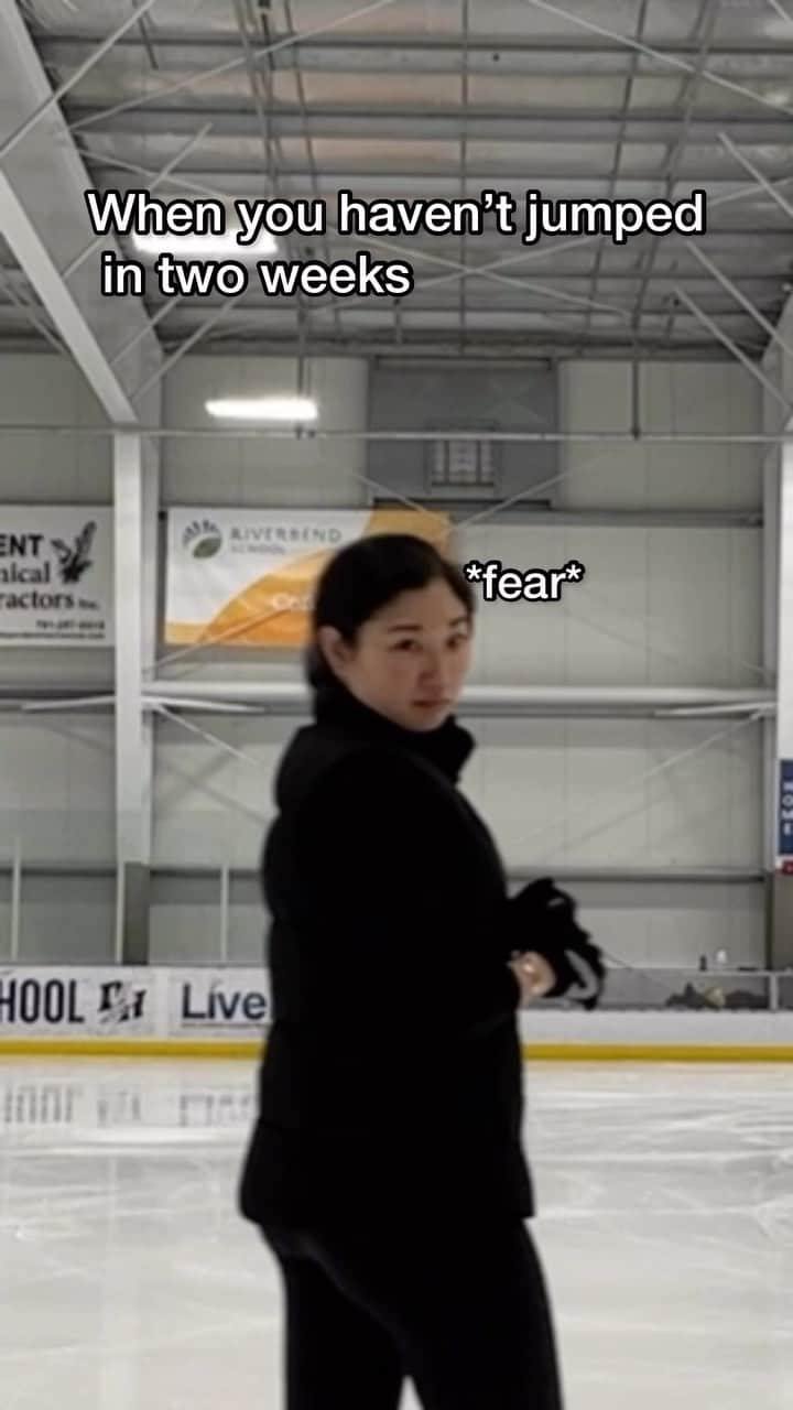 長洲未来のインスタグラム：「Can someone explain the fear of losing jumps to me? I’ve had these jumps since I was 13 and I’m still convinced I’m going to lose them if I don’t do them every day. 🥲😅 • • also skating has changed since I got a heated vest 🥹👍🏼 thanks @ororo.wear (not an ad)  • • #figureskating #skating #iceskaterproblems #figureskaterproblems #figureskater #figureskaters」