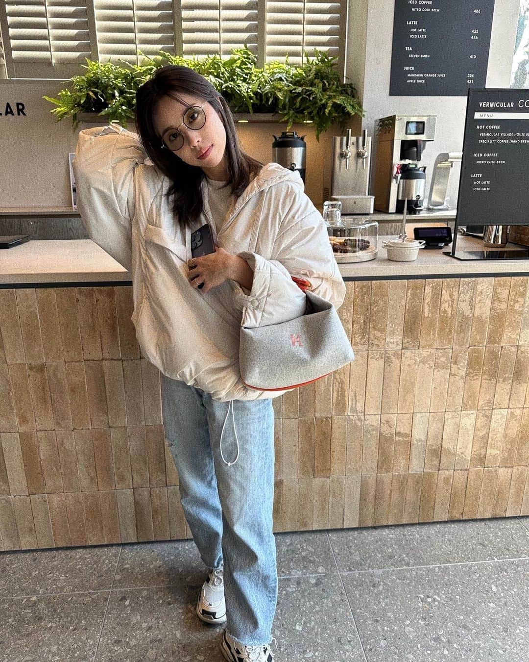 柏木亜季子のインスタグラム：「毎日でかけたい気候になってきた🌸」