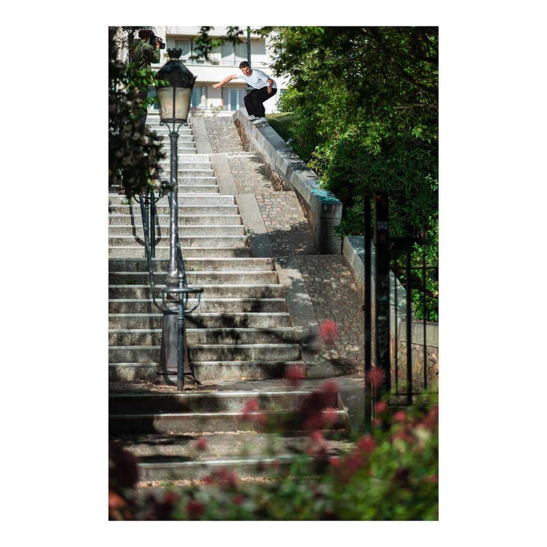 ヴィンセント・ミルウ のインスタグラム：「@spitfirewheels ad in the latest @freeskatemag 🔥❤️ shot by @thibaultlenours  « AVANT-GARDE »IS UP ON YOUTUBE !」