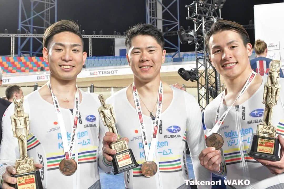 長迫吉拓のインスタグラム：「Bronze🥉medal in TeamSprint here in Cairo Egypt! A lot of people behind this and thank you for all the hard work🙏🏻   @japancyclingfederation  @hpcjc  ——————- @anchor_bridgestone  @oakleyjapan  @shimano_japan  @morinagatraininglab  @californiapalmhouse  @rxl_bike_jp  @sunmedical.official  @norzan.m」