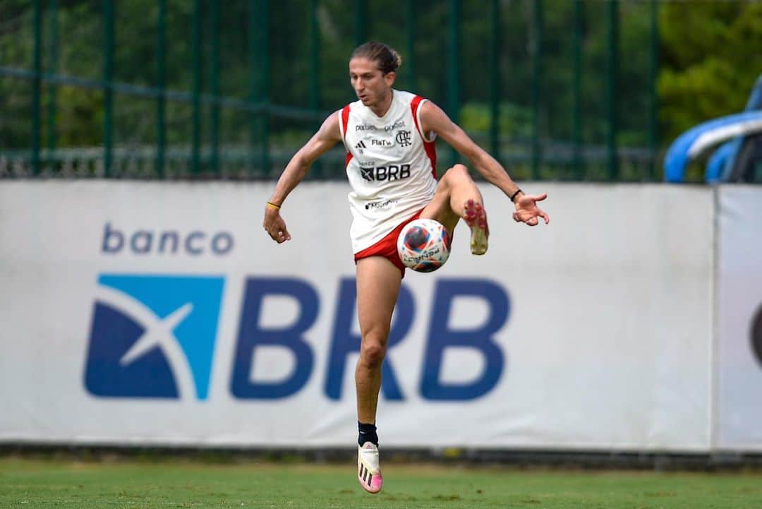 フィリペ・ルイスさんのインスタグラム写真 - (フィリペ・ルイスInstagram)「❤️🖤👍🏻 finalmente 100% Vamos com tudo @flamengo   📸: @marcelocortes_」3月17日 2時17分 - filipeluis
